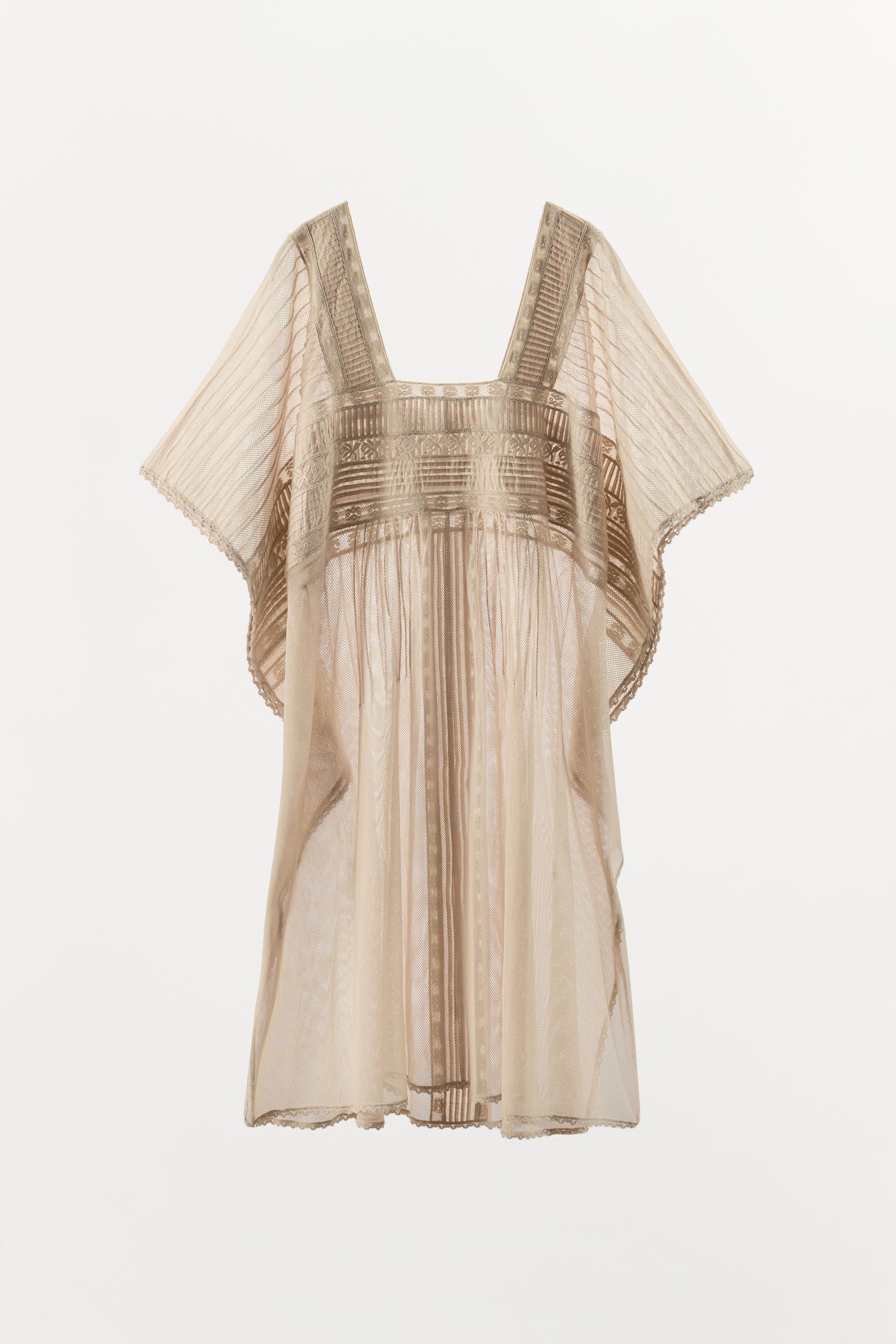 PLEATED LACE KAFTAN DRESS